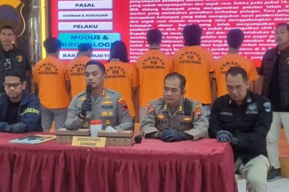 Kapolrestabes Semarang Kombes Pol M. Syahduddi, Kasat Reskrim AKBP Andika Dharma Sena, dalam konferensi pers, Sabtu (3/5/2025).