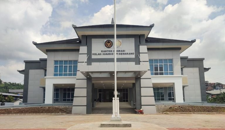 Bentuk Gedung Kantor baru Imigrasi Semarang