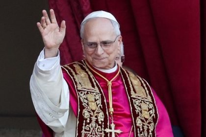 Robert Francis Prevost dari Amerika Serikat (AS) sebagai Paus Leo XIV.