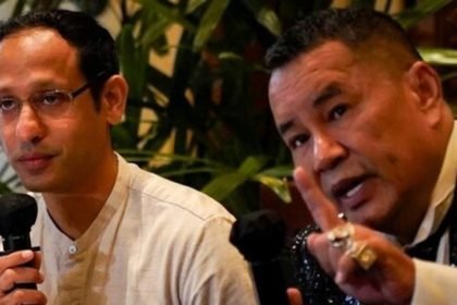 Eks-Mendikbudristek Nadiem Makarim dan kuasa hukumnya, Hotman Paris Hutapea.