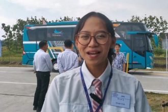 Mahatmi Rismartanti (26), lulusan Sastra Jepang asal Malang, Jawa Timur, yang menjadi satu di antara 10 pengemudi profesional yang akan dikirimkan ke Jepang.