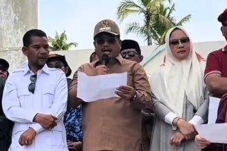 Bupati Aceh Singkil Safriadi Oyon deklarasi pertahankan empat pulau yang direbut Sumut sampai titik darah penghabisan.