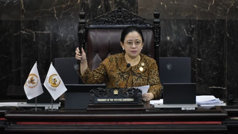 Ketua DPR RI, Puan Maharani, mengirim surat resmi ke Sekjen PBB Antonio Guterres di New York, mendesak badan dunia itu segera bertindak menghentikan bencana kemanusiaan di Jalur Gaza.