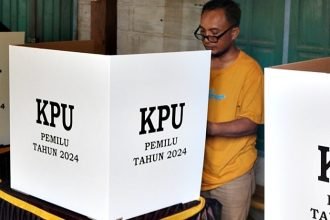 Gambar ilustrasi warga yang sedang memberikan suaranya dalam pemilu. Usulan Cak Imin mengenai kepala daerah dipilih atau ditunjuk presiden atau pemerintah pusat, berpotensi pada kemunduran demokrasi dan menyalahi konstitusi. Foto: dok/ist.