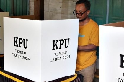 Gambar ilustrasi warga yang sedang memberikan suaranya dalam pemilu. Usulan Cak Imin mengenai kepala daerah dipilih atau ditunjuk presiden atau pemerintah pusat, berpotensi pada kemunduran demokrasi dan menyalahi konstitusi. Foto: dok/ist.