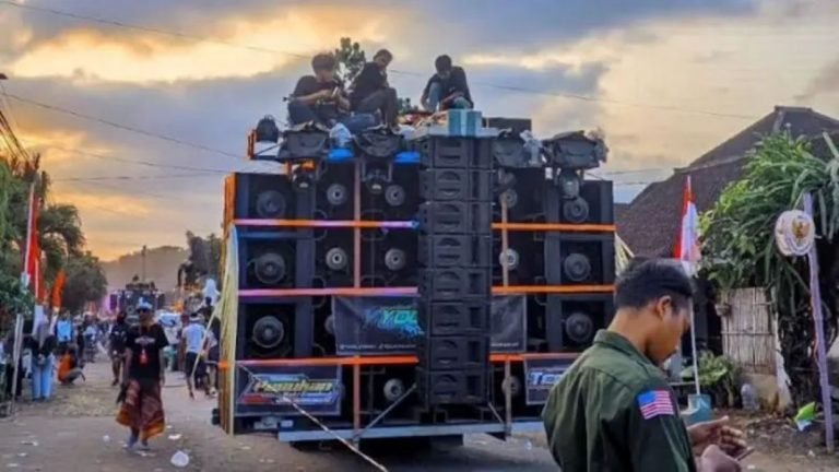 Ilustrasi sound horeg. Bahtsul Masail Ponpes Besuk Pasuruan menyatakan sound horeg haram.