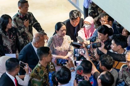 Ketua DPR RI Puan Maharani saat diwawancara awak media di Gedung DPR, Senayan, Jakarta.