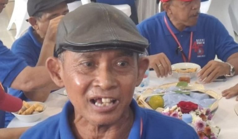 Mulyono, teman satu angkatan kuliah Jokowi di UGM, menyatakan tak ada jurusan-jurusan di Fakultas Kehutanan UGM.