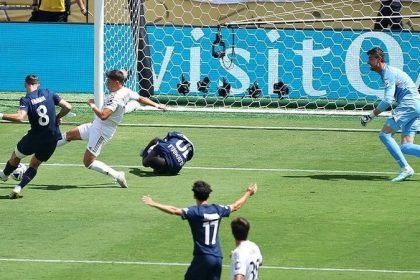 Real Madrid dicukur 4 gol tanpa balas oleh PSG, dalam semifinal Piala Dunia Antarklub FIFA 2025, di Stadion Metlife, New Jersey, Kamis (10/7/2025) dini hari WIB.