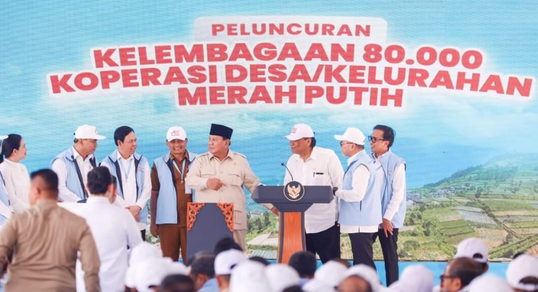 Presiden Prabowo saat meresmikan Koperasi Merah Putih di Klaten, Jateng, Senin (21/7/2025). (Humas Pemprov Jateng)
