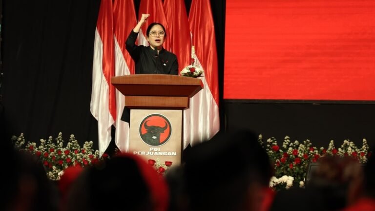 - Ketua DPR sekaligus Ketua DPP PDI Perjuangan (PDIP) Puan Maharani, memberikan arahan dalam acara Pembekalan Anggota DPR RI hingga DPRD Provinsi dan Kabupaten/Kota dari fraksi PDIP dari seluruh Indonesia yang diadakan di Bali.