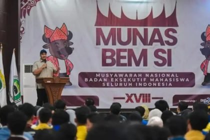 Menpora membuka Munas BEM SI Kerakyatan di Sumatra Barat. BEM Unissula pun mundur dari keanggotaan BEM SI menyusul BEM Undip dan BEM UGM. Foto: dok/ist.