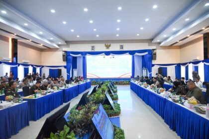 Suasana pertemuan Kunjungan Kerja Komisi III DPR RI ke Kepulauan Riau dalam rangka kunjungan spesifik terkait RUU KUHAP. Foto: dok.