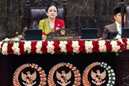 Ketua DPR RI Puan Maharani tampil elegan saat menyambut Ketua Parlemen ASEAN pada sidang tahunan DPR-MPR.
