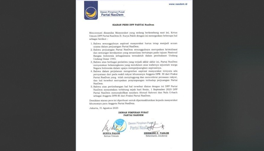 Surat Keputusan Nasdem menonaktifkan Sahroni dan Nafa Urbach dari DPR RI.