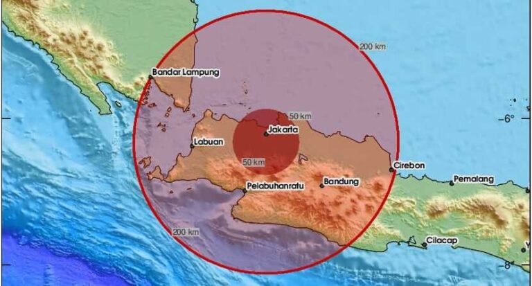 Titik lokasi pusat gempa magnitudo 4,9 di Karawang Bekasi, Jawa Barat, Rabu (20/8/2025) yang terasa hingga Jakarta.