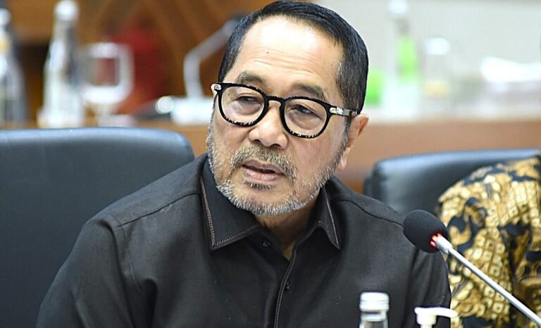 Anggota Badan Legislasi Baleg DPR RI Firman Soebagyo dalam Rapat Kerja Baleg DPR RI bersama Menteri Perindustrian, kementerian pangan lainnya, Kamis (4/9/2025). Foto: dok.