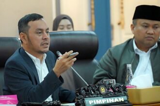 Ketua Komisi XIII DPR RI Willy Aditya saat memimpin RDP dengan Kepala Lembaga Perlindungan Saksi dan Korban di Senayan Jakarta, Rabu (17/9/2025)