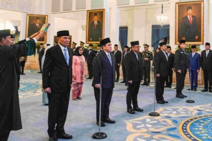 Para Menteri, Wakil Menteri dan sejumlah Kepala Lembaga Pemerintah yang baru saja dilantik Presiden Prabowo Subianto di Istana Negara, Rabu (17/9/2025). Foto: dok/biropers)