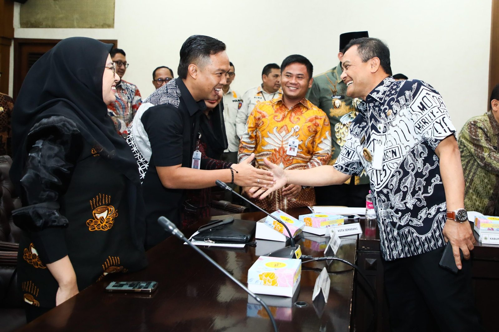Gubernur Jateng ngumpulin bupati hingga wali kota bahas soal tunjangan anggota dewan, Kamis (11/9/2025). (bae)
