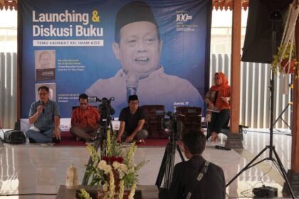Bedah buku di Pesantren Bumi Cendekia, Sleman, DIY, dalam rangaka mengenang sosok KH Imam Aziz.