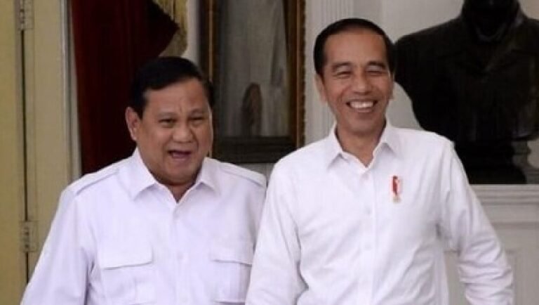 Kedatangan Jokowi ke kediaman Presiden Prabowo pada Sabtu, 4 Oktober 2025 membuat publik bertanya-tanya. ada apa gerangan sang mantan presiden itu menemui presiden?