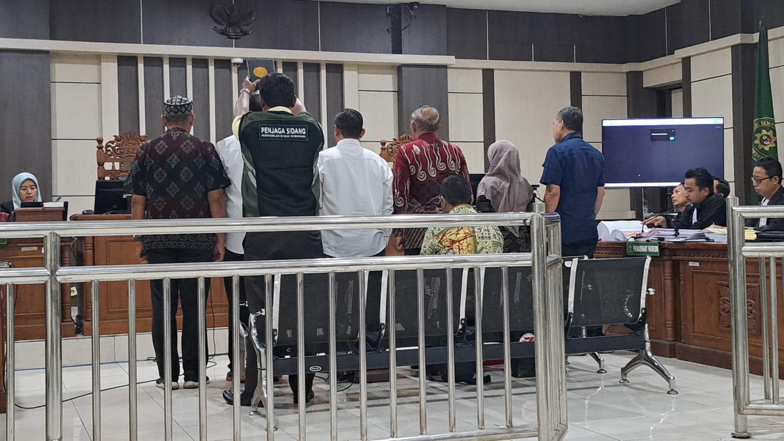 Saksi-saksi sidang korupsi BUMD Cilacap diambil sumpah.