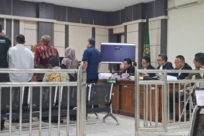 Saksi-saksi sidang korupsi BUMD Cilacap diambil sumpah.