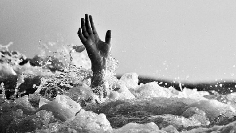 Ilustrasi korban tenggelam/hanyut di sungai.