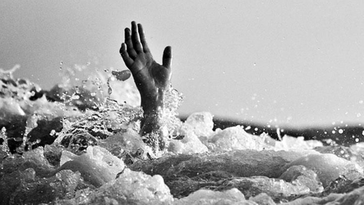 Ilustrasi korban tenggelam/hanyut di sungai.