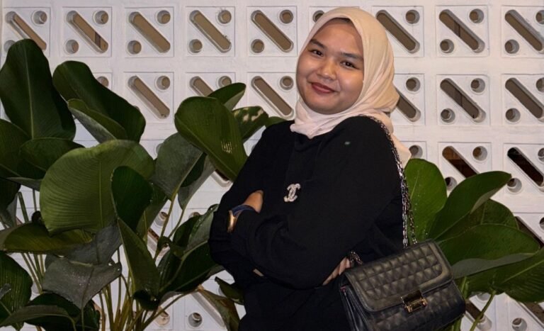 Novita Rachmah Sari, Mahasiswa Program Studi Magister Farmasi Sekolah Tinggi Ilmu Farmasi (STIFAR) Yayasan Pharmasi Semarang.