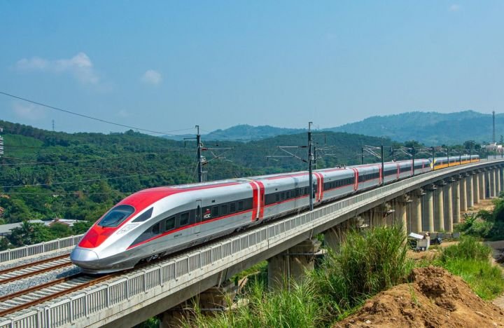 Kereta cepat Jakarta-Bandung, Whoosh.