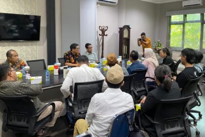 Sejumlah tokoh ajukan permohonan penangguhan penahanan aktivis Semarang, Jumat (5/12/2025). 