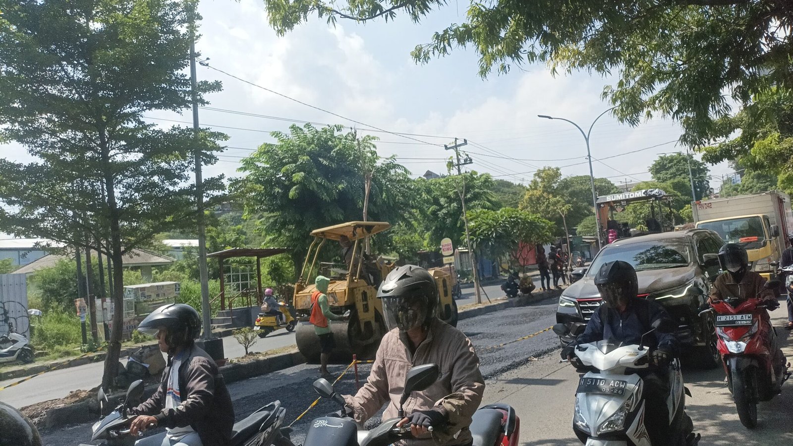 Jl. Ngaliyan raya macet Rabu (17/12/25). (dul)