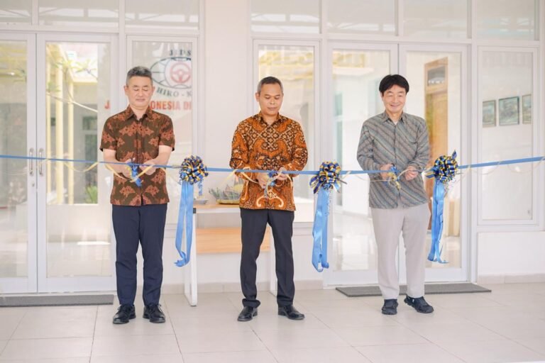 Peresmian Japan Indonesia Driving School (JIDS) di Karanganyar.