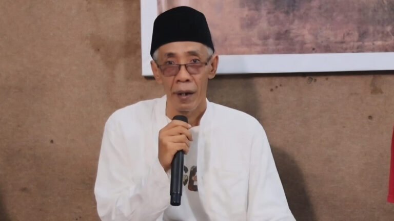 Rais Syuriah PWNU Jateng KH Ubaidullah Shodaqoh.