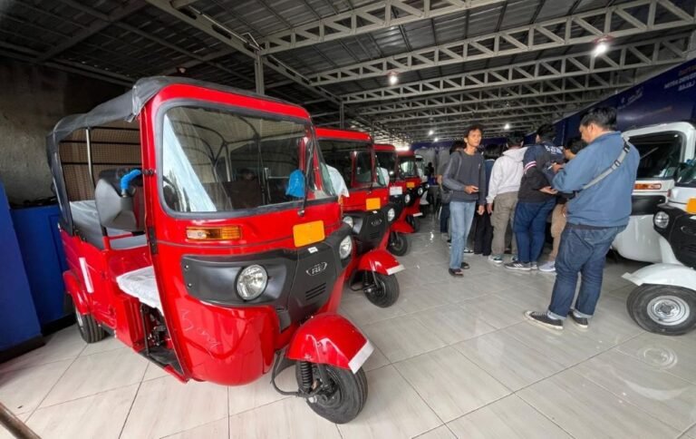 Bajaj Maxride hadir bukan untuk menggusur ojol, tapi bikin transportasi makin inklusif.