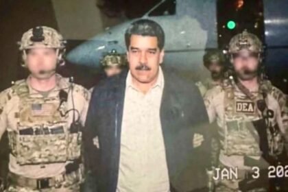 Militer Amerika Serikat menangkap Presiden Venezuela Nicolas Maduro.