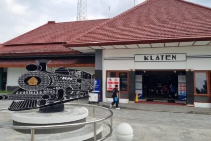 Stasiun Kereta Apik (KA) Klaten.