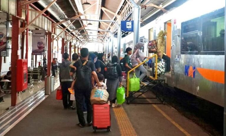 Suasana di Stasiun KA wilayah Daop 4 Semarang. Foto: Dok. KAI