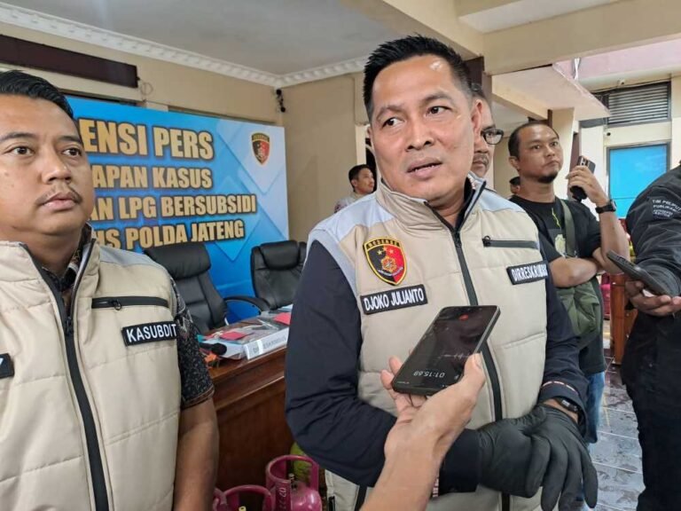 Dirreskrimsus Polda Jateng Kombes Pol Djoko Julianto diwawancara di Kota Semarang, Jumat (23/1/2026). Foto: Eka Setiawan