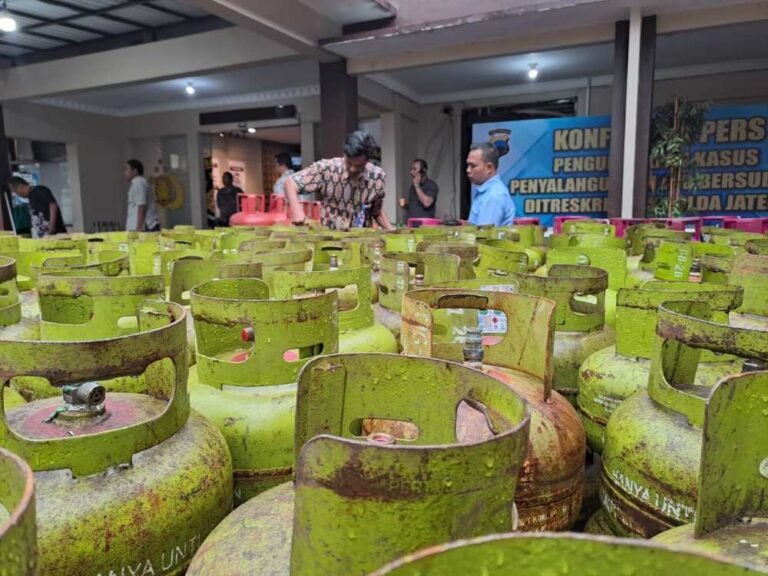 Sejumlah barang bukti disita di Markas Ditreskrimsus Polda Jateng. Jumat (23/1/2026). Foto: Eka Setiawan