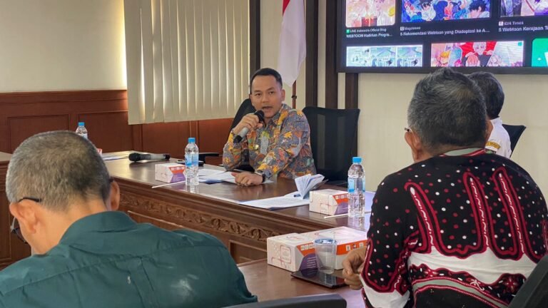 Wali Kota Solo Respati Ardi menerima audiensi Asosiasi Perusahaan Sahabat Anak Indonesia (APSAI) Surakarta di Kantor Dinas Kesehatan, Rabu (14/1/2026).