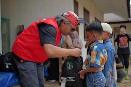 Bupati Temanggung Agus Gondrong menginisiasi bangkitnya sejumlah sekolah di Aceh Tamiang.