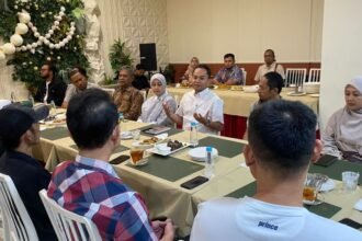 Wali Kota Solo Respati Ardi turun langsung ke kawasan Nonongan, Kamis (29/1/2026) malam, menyerap aspirasi warga.