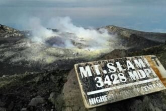 Puncak Gunung Slmaet.