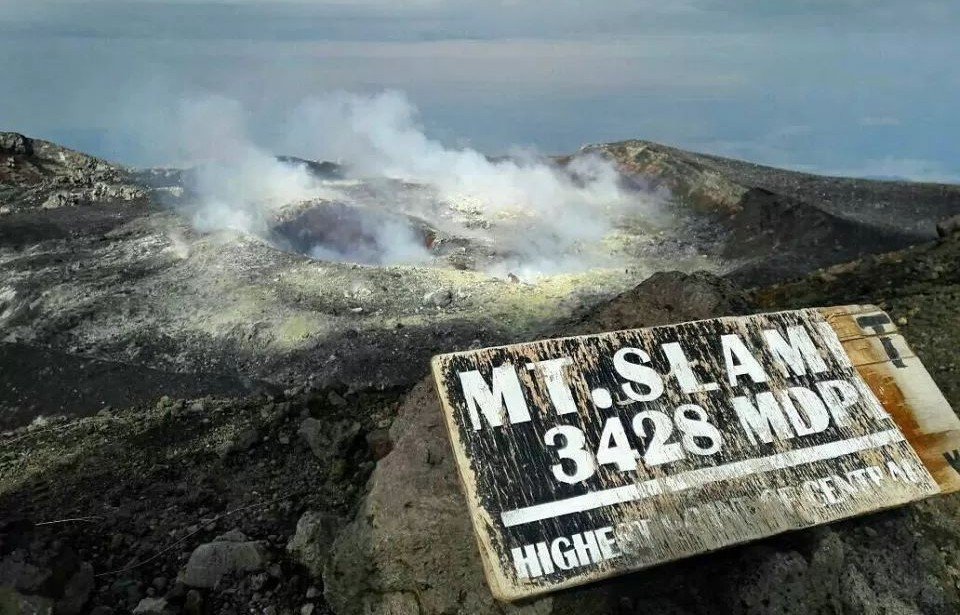 Puncak Gunung Slmaet.