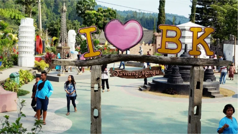 Taman Balekambang Solo.