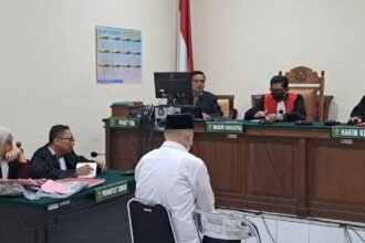 Chiko Radityatama Agung Putra (kemeja putih) ikut sidang pembacaan putusan di PN Semarang, Kamis (26/2/2026). (bae)