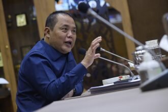 Mantan Bupati Karanganyar yang kini menjadi anggota DPR RI dari Fraksi Golkar, Juliyatmono.